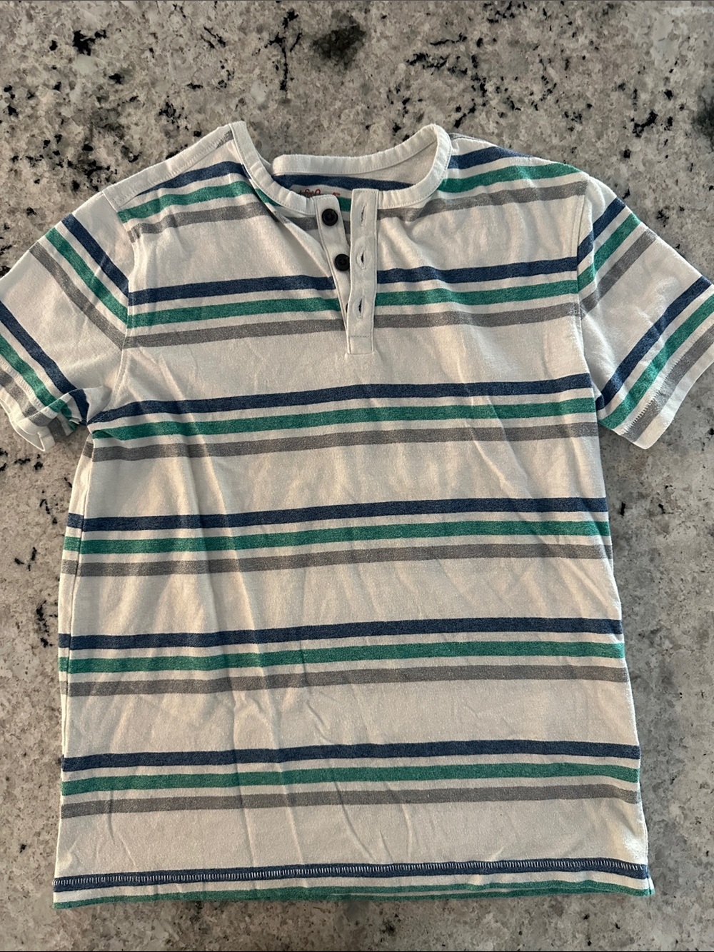 Boys cat and jack tee Medium 8/10